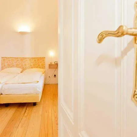 Artemis, 01 Piraeus *