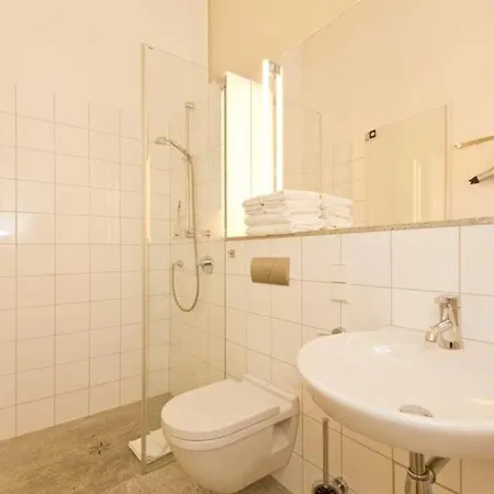 Artemis, 01 Piraeus Heringsdorf (Usedom)